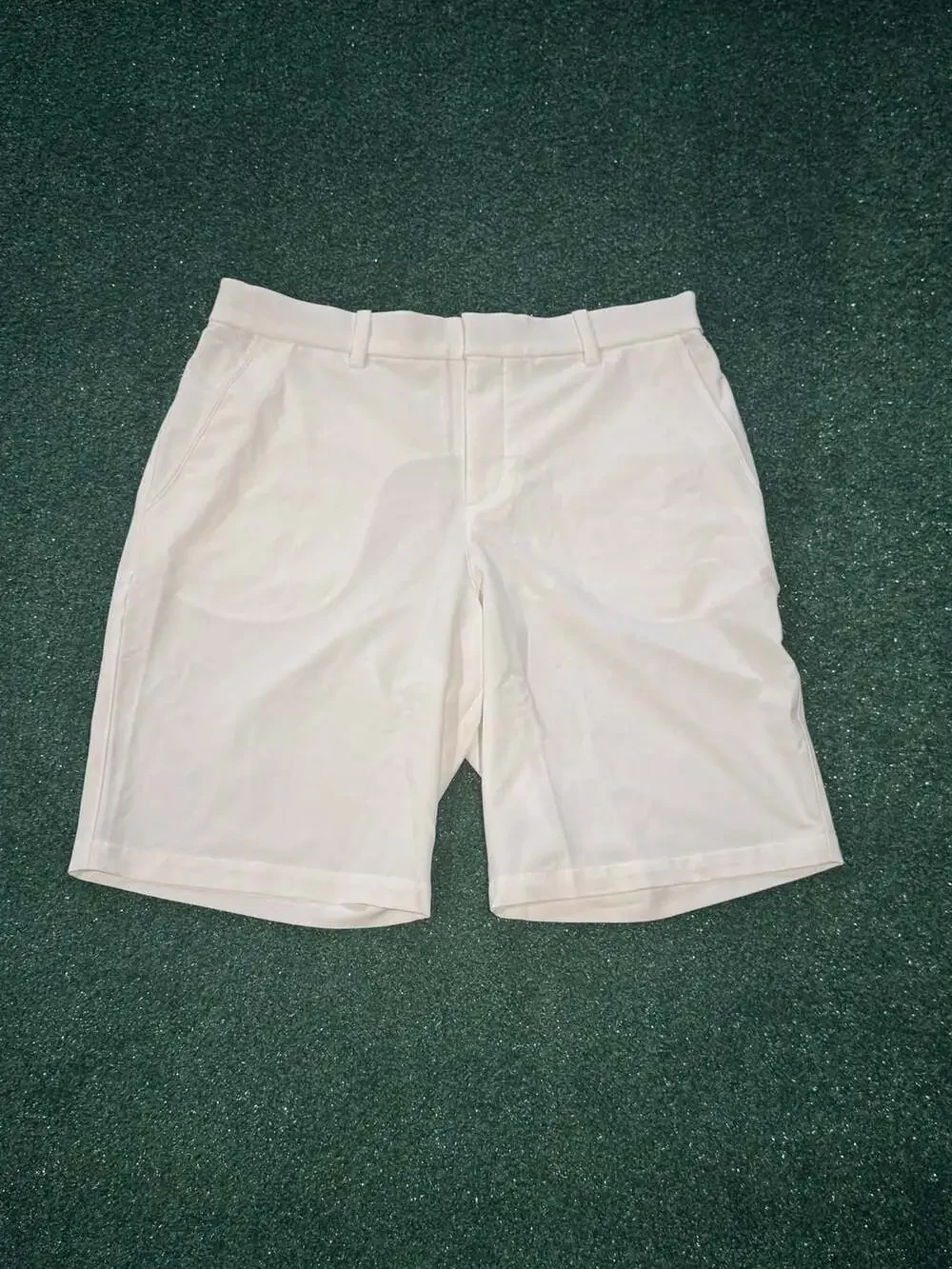 Nike Golf Dri-FIT Victory White Performance Stretch Shorts Size 34